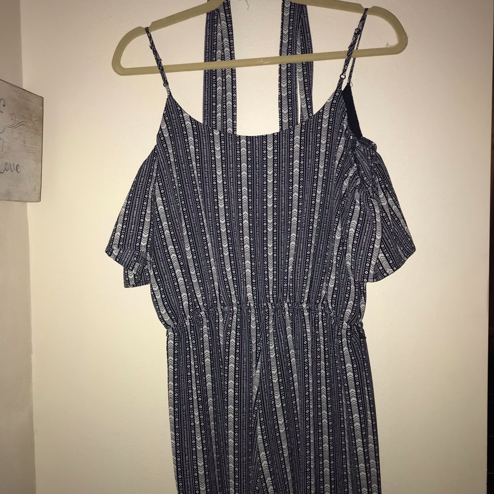 Flutter sleeve blue and white romper